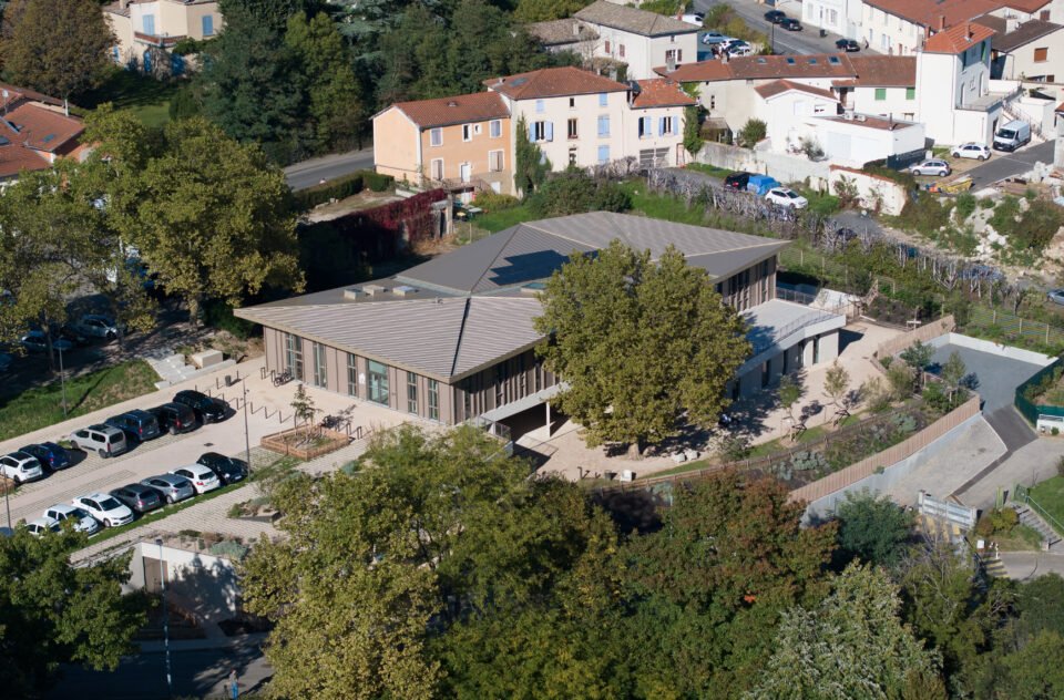 MJC de Chaponost (69)<br><span style="font-size:12px"> Atelier Didier Dalmas architectes Associés